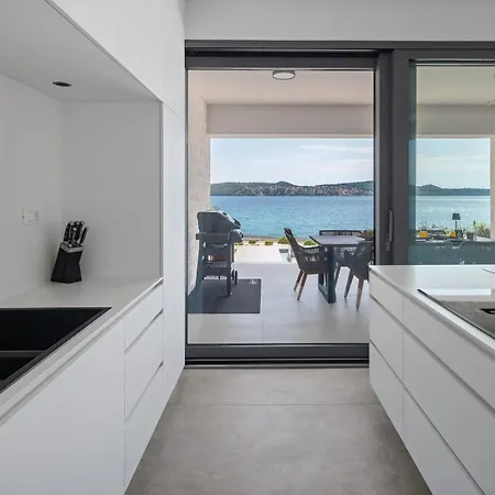 Beachfront Luminara * Trogir